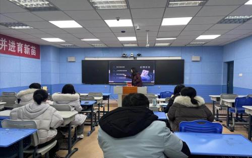 人机协同研写作智能赋能促教学——《人机协同支持下的初中英语写作教学模型的构建与实践》课题第三次推进会